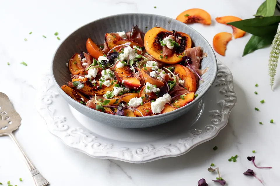 grilled peach prosciutto goats cheese salad