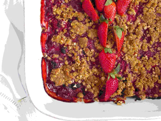 Strawberry Ginger Crumble