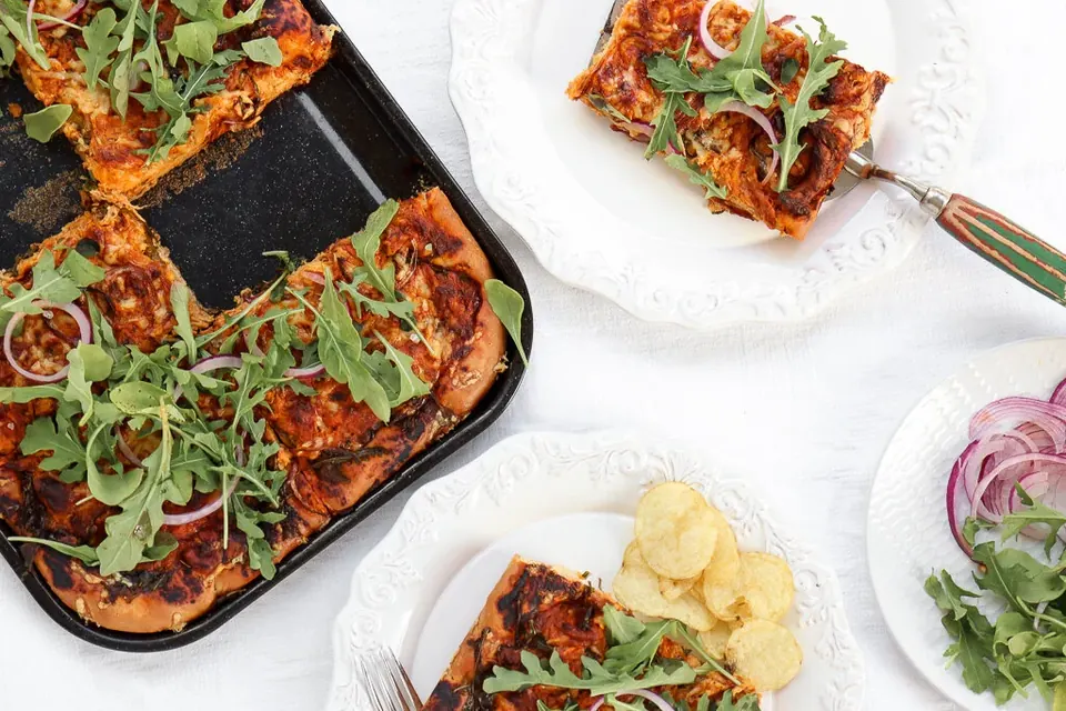 chicken vegetable buffalo pizza