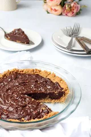 Chocolate Macadamia Nut Pie