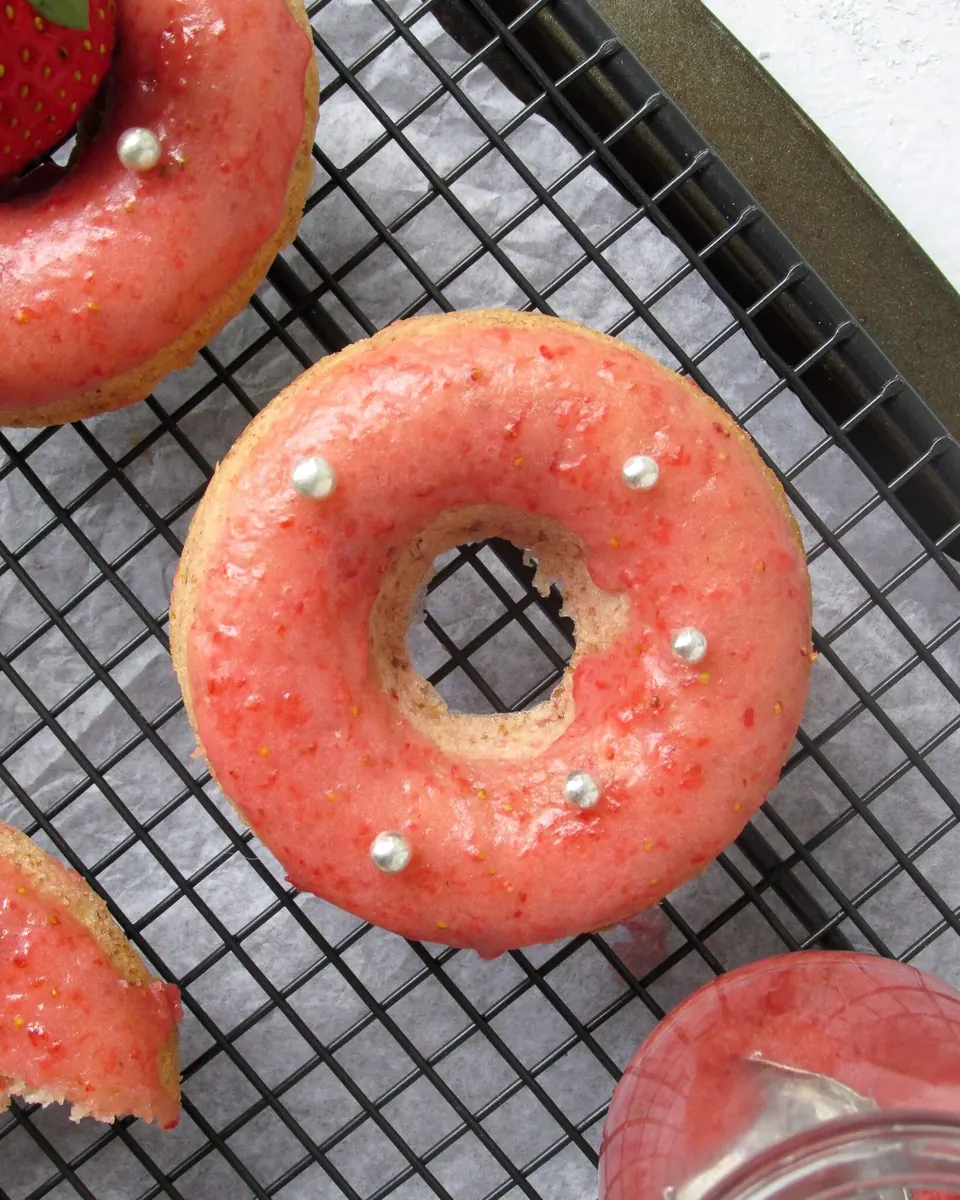 fresh strawberry baked donuts strawberry glaze