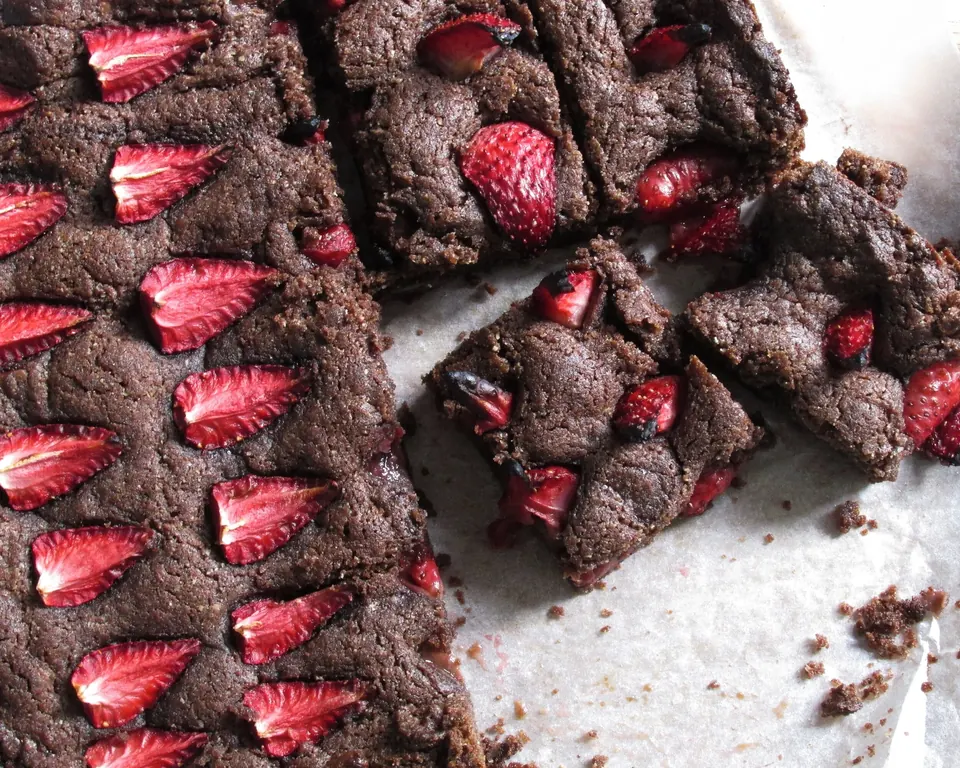 chocolate strawberry brownie