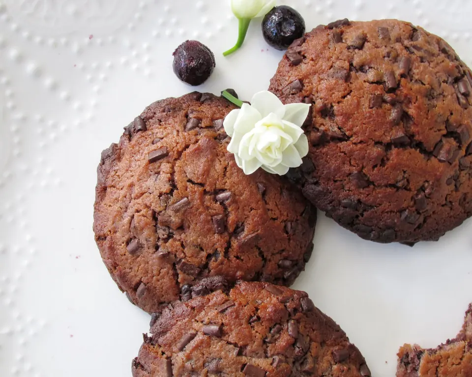 boysenberry chocolate chip cookies