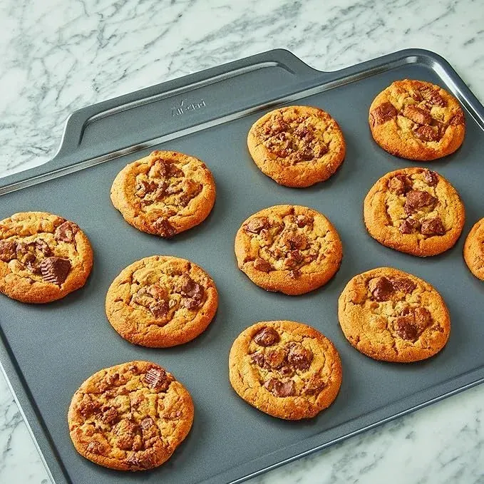 aluminum vs stainless steel baking sheet